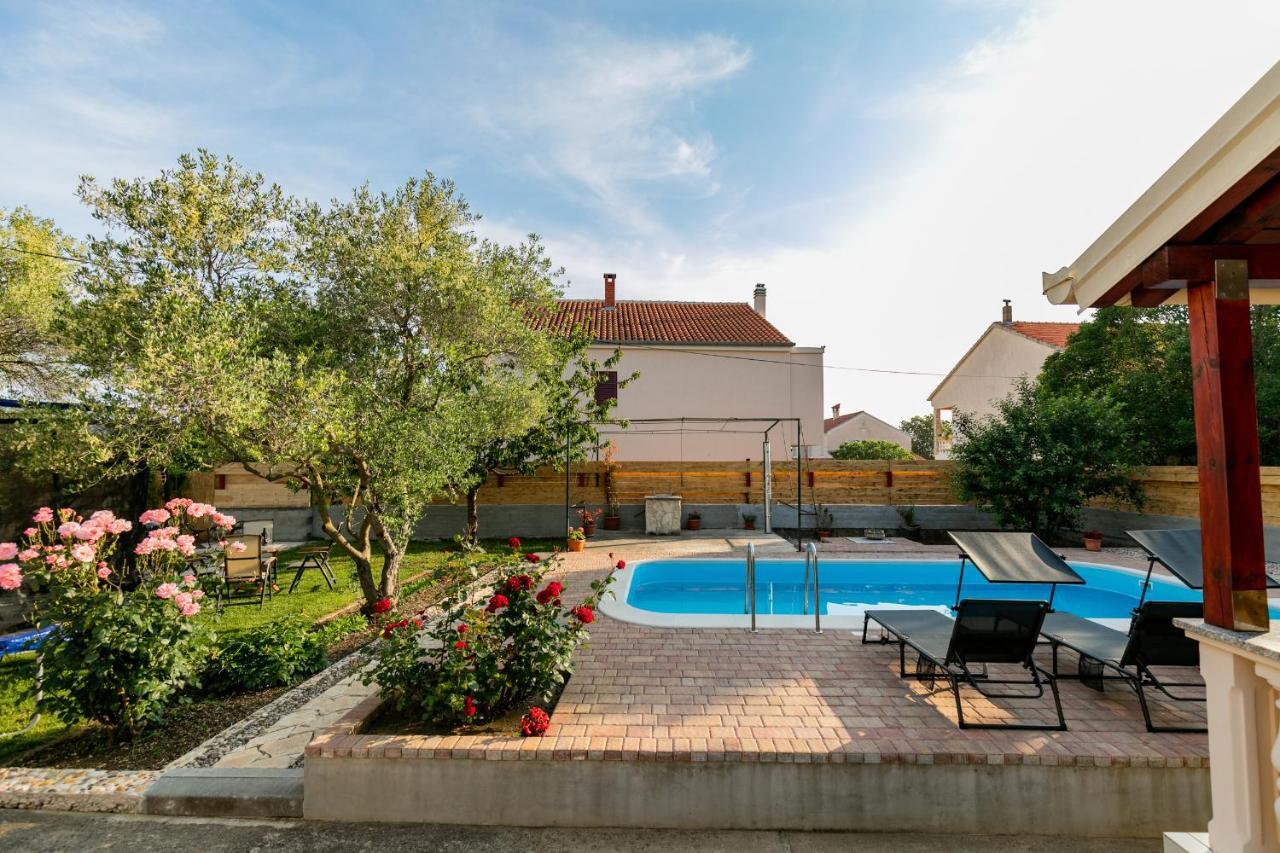 Vacation Home Duilo Donji Zemunik Экстерьер фото