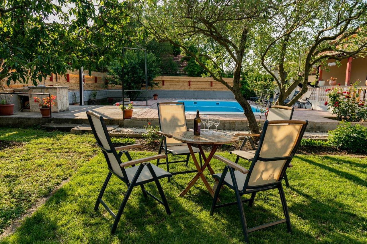 Vacation Home Duilo Donji Zemunik Экстерьер фото
